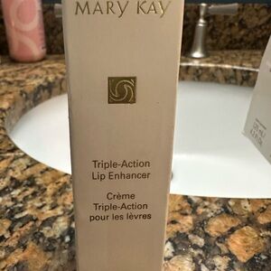 Mary Kay Lip Enhancer - Elegant Gold